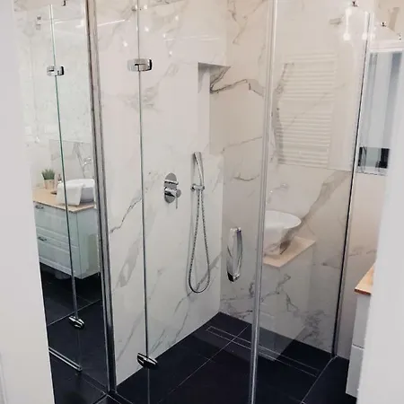 Przy Parku Wilsona Apartment