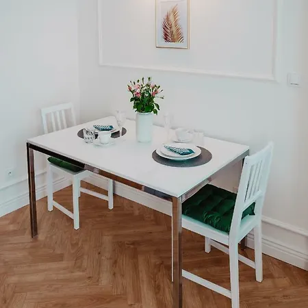 Przy Parku Wilsona Apartment *
