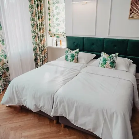 Przy Parku Wilsona Apartment *